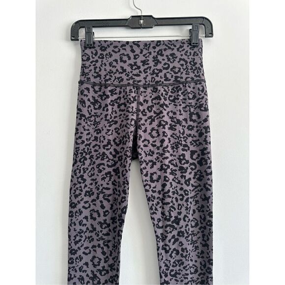 Athleta Leopard Elation Ultra High Rise Tight Leggings 7/8 Ankle Gray/Black XS - Picture 4 of 9